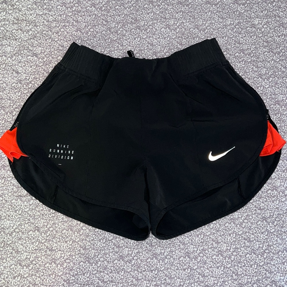 Nike Women’s Dri-Fit Run Division Tempo Luxe Running Shorts